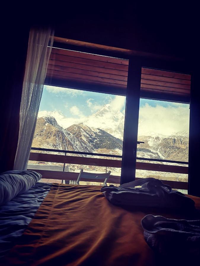 Wooden Hotel Kazbegi ภายนอก รูปภาพ