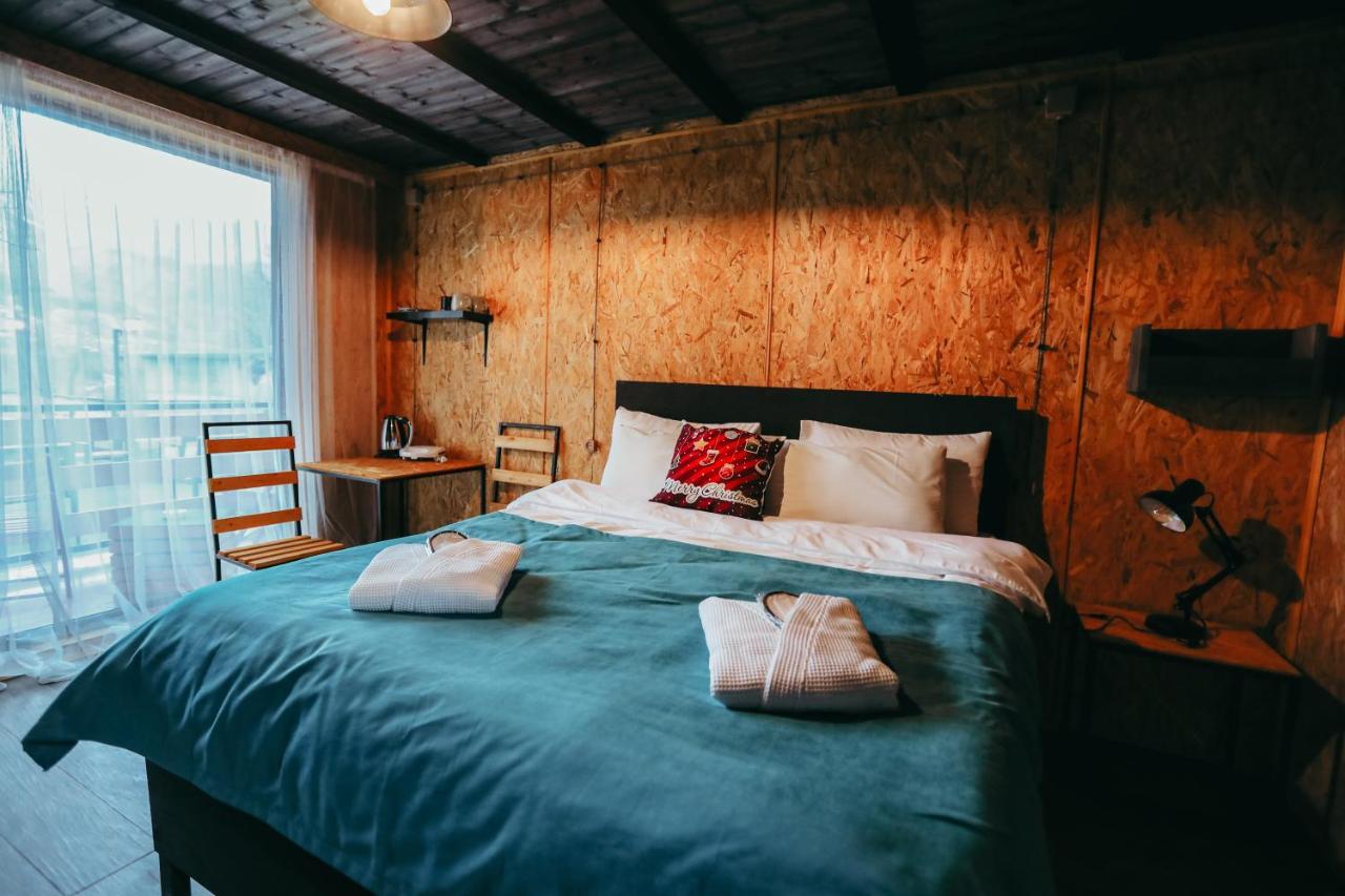 Wooden Hotel Kazbegi ภายนอก รูปภาพ