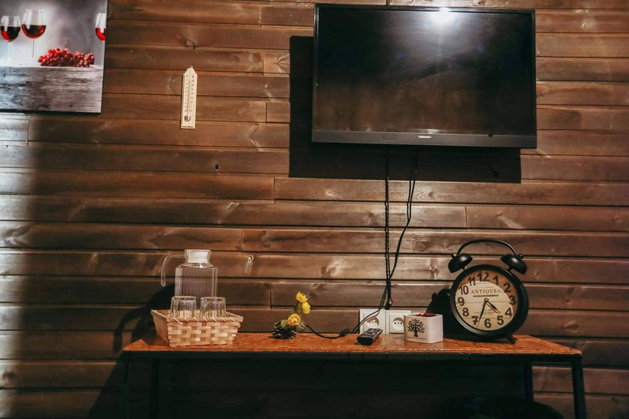 Wooden Hotel Kazbegi ภายนอก รูปภาพ