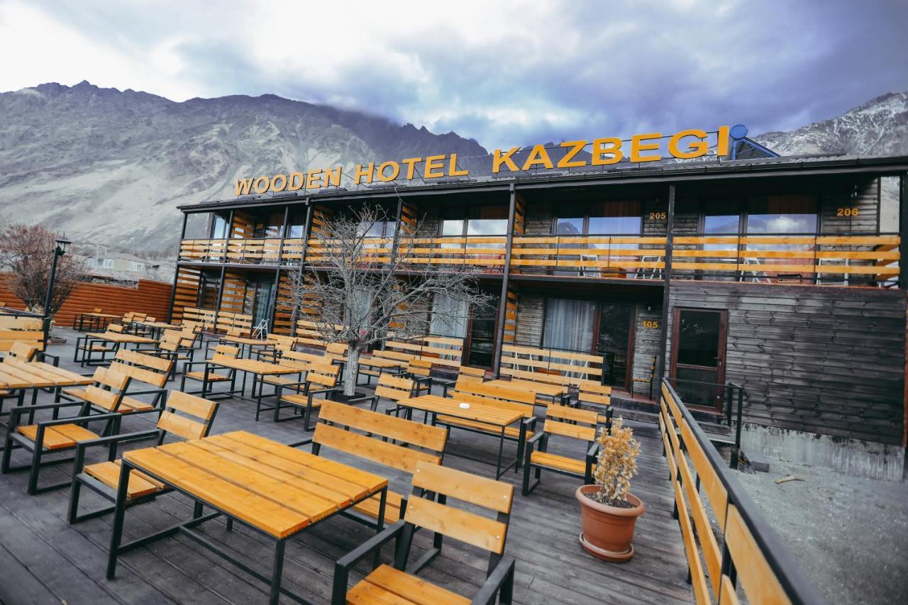 Wooden Hotel Kazbegi ภายนอก รูปภาพ