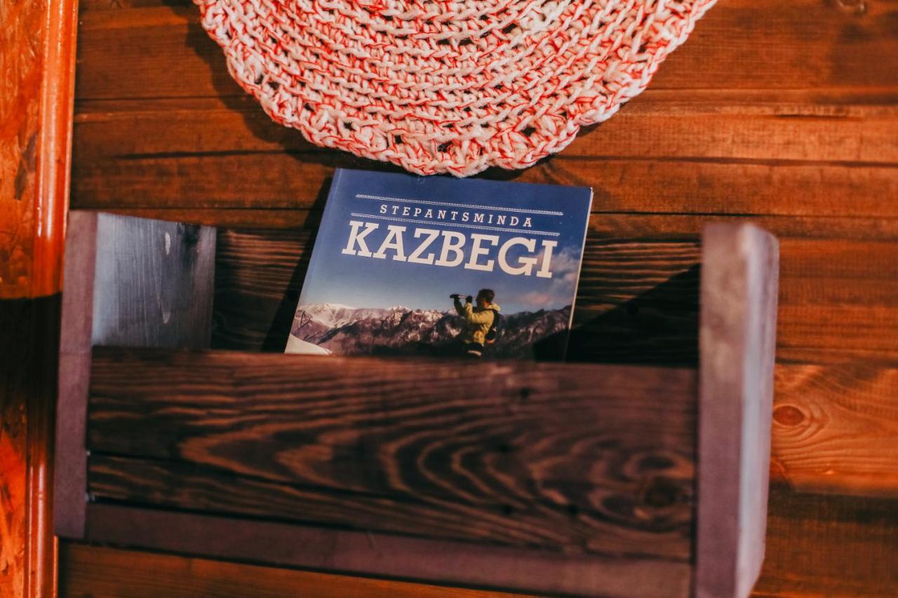 Wooden Hotel Kazbegi ภายนอก รูปภาพ